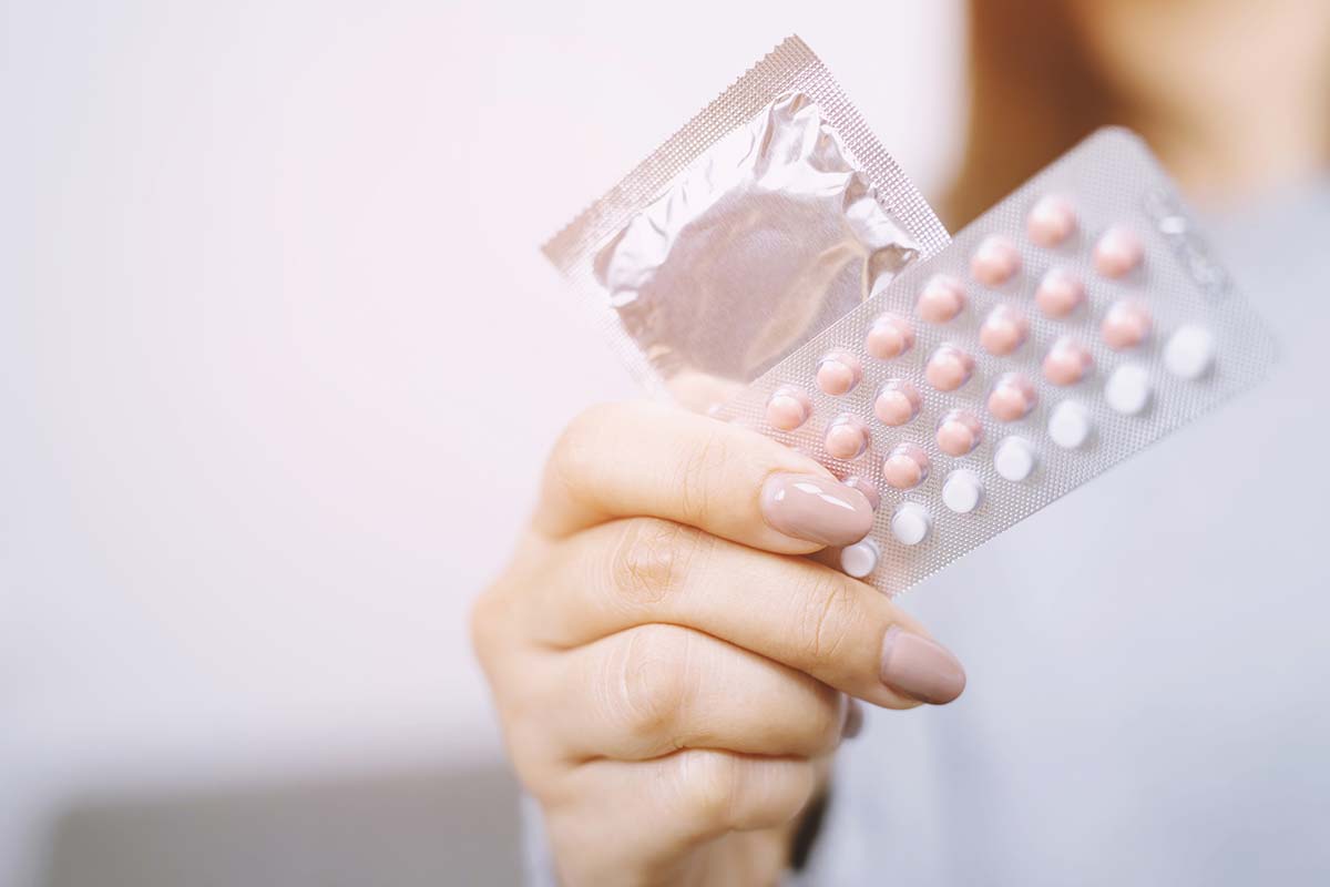 birth control pill and condom